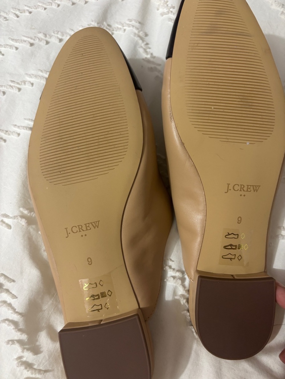 J. Crew Two-Tone Beige Leather Mules with Black Cap Toe and Bow - Picture 4 of 5